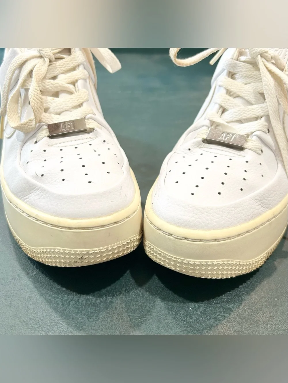 Nike Air Force 1 One AF1 Sneakers Shoes Triple White Women’s Size 8 AR5339-100